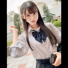 FC2 PPV 4717810　【恋バラ出演歴あり】上半期終わりに本物の衝撃。ネット番組出演歴有りの18才の中出しデビュー作公開