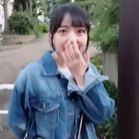 FC2 PPV 4565074　【在庫限り】国民的アイドル激似　ミス有名女子大 候補者19歳。ノーパン散歩+避妊具無しの中出し含む約90分個撮。※残りわずか