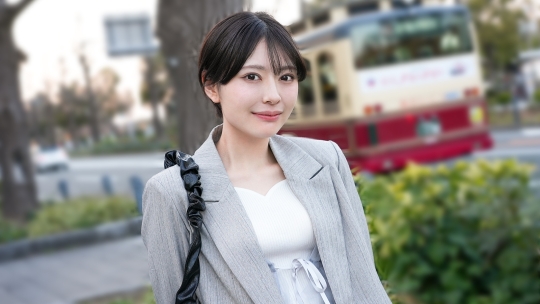 「社会人2年目のフレッシュ美女【かほさん】 若々しい透き通る肌とスレンダー曲線美が淫らに捩れる至高のSEX！！ 【初撮り】ネットでAV応募→AV体験撮影 2435」