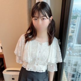 FC2 PPV 4342408 色白女子１９歳。元地下アイドルグループの人気メンバーに生中出しセックス！イチャイチャしてたら濡れまくりまさかの大量潮吹きに恥じらう姿。挿入した瞬間にとろけちゃう敏感体質！