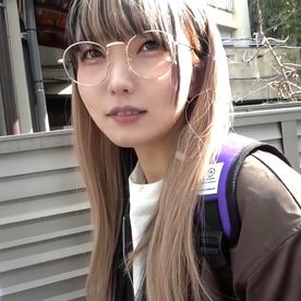 FC2 PPV 4900901 【秋葉原カードショップ店員】経験人数僅かのオタク女子　成長途中の色白でスレンダーな肉体に大量中出し。※数量限定