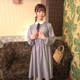 FC2 PPV 4902271 元清楚系アイドルグループ一番人気の１８歳　人生初めての貴重な瞬間を高画質で収めました※数量限定