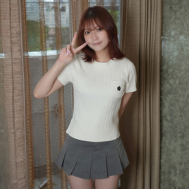 FC2 PPV 4947920 【8/19迄1490pt】【初撮】華やかな美貌のネット広告営業の色白美人。「こんな奥まで初めて...」巨根マネジャーに膣奥まで突かれ、鬼ピストンで喘ぎ散らしガクガク痙攣。剛毛の敏感マンコに中出し。